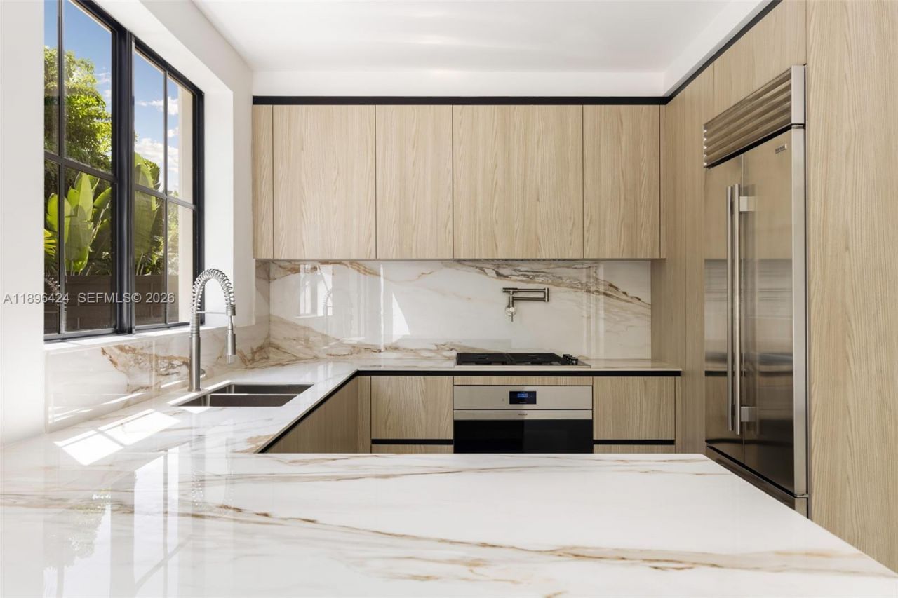 7498 SW 100th Street, Unit 8, Pinecrest, FL 33156 Photo