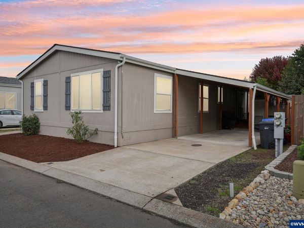 5266 Crystal St NE, Salem, OR 97305