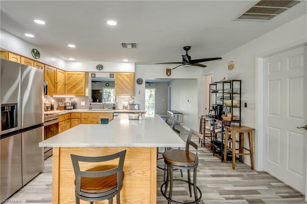 445 Donora Blvd, Fort Myers Beach, FL 33931 Photo