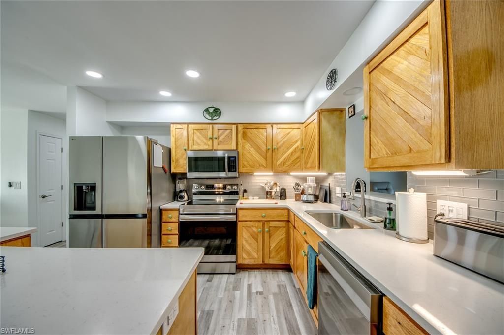 445 Donora Blvd, Fort Myers Beach, FL 33931 Photo