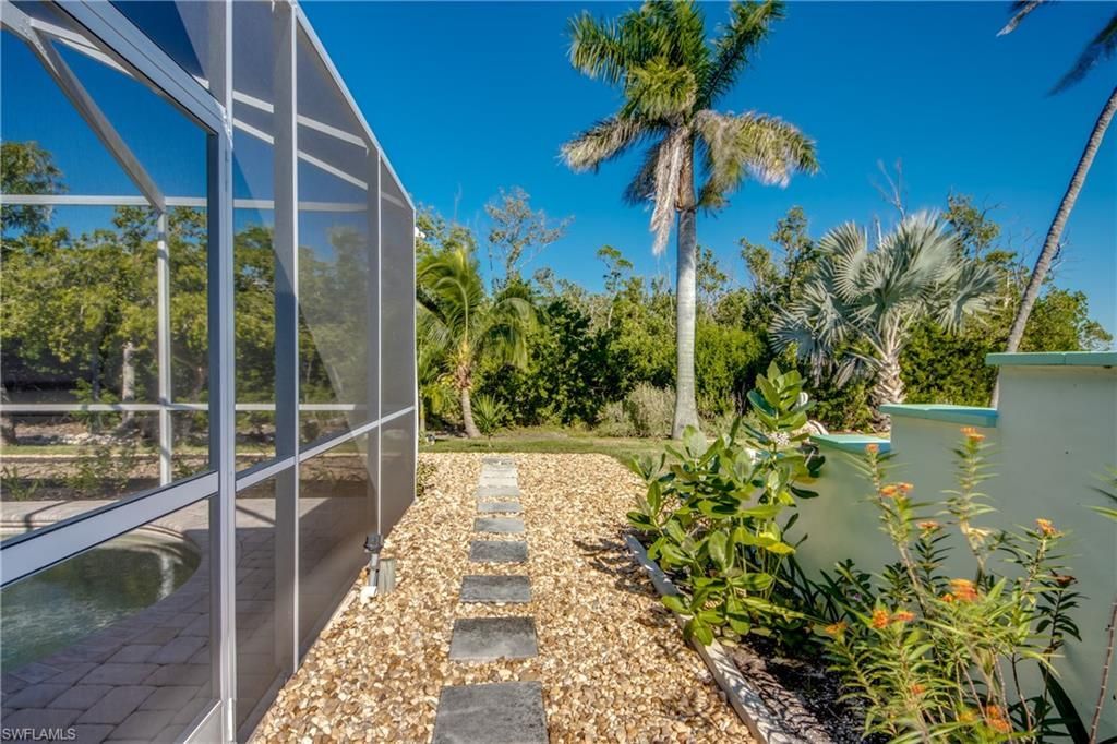 445 Donora Blvd, Fort Myers Beach, FL 33931 Photo