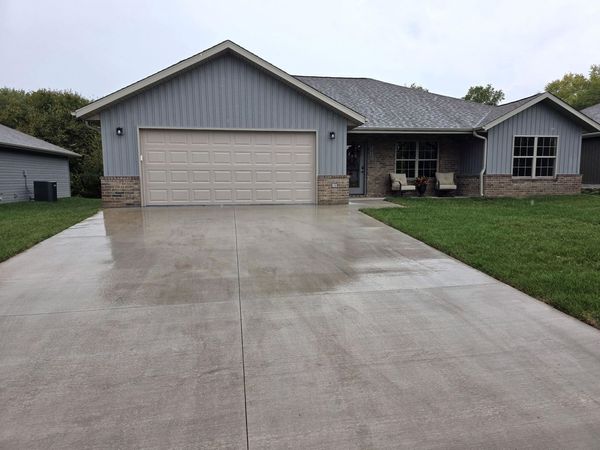 1618 Ridgemont Avenue, Monett, MO 65708