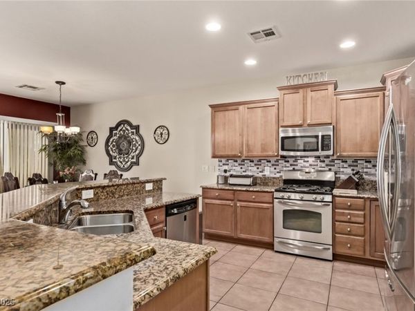3447 Halter Drive , Las Vegas, NV 89122