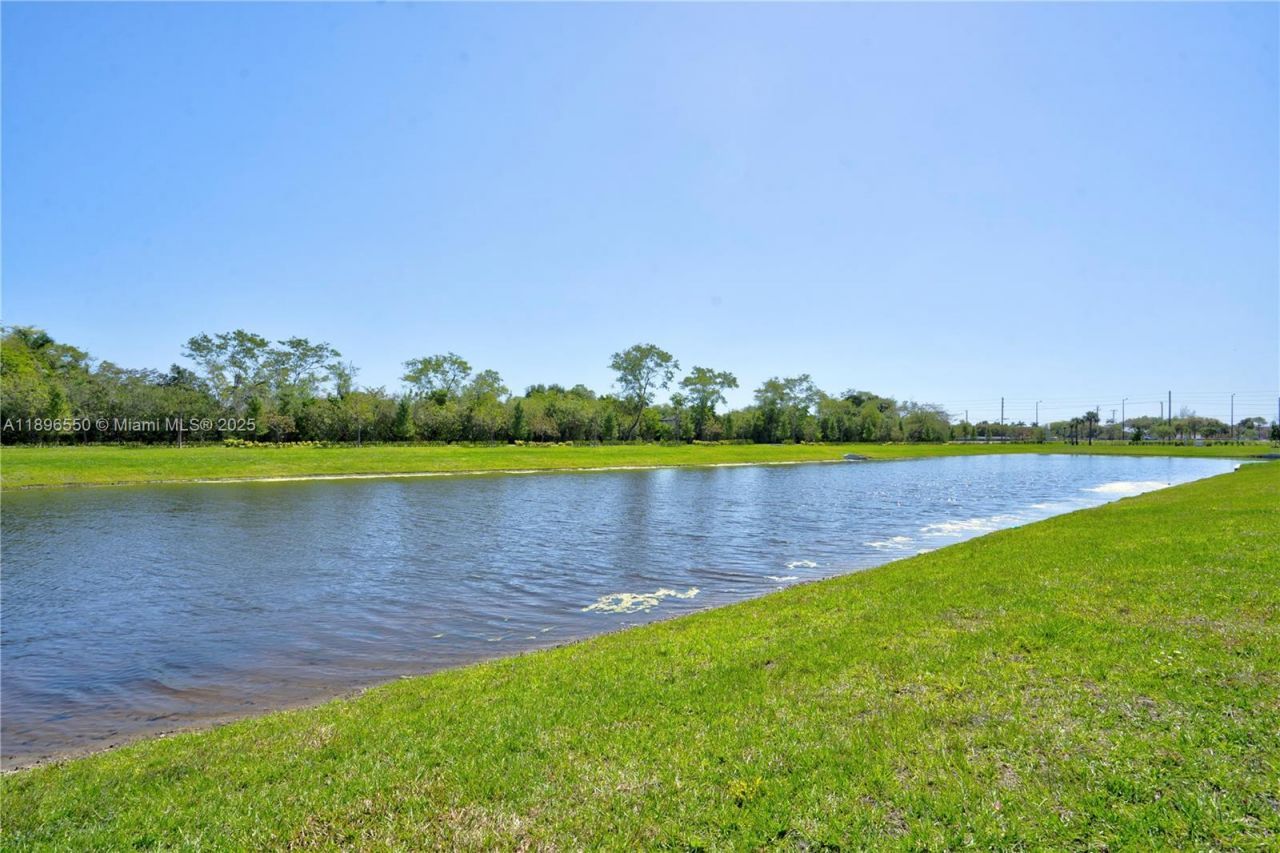 4390 SW 122nd Ter, Davie, FL 33330 Photo