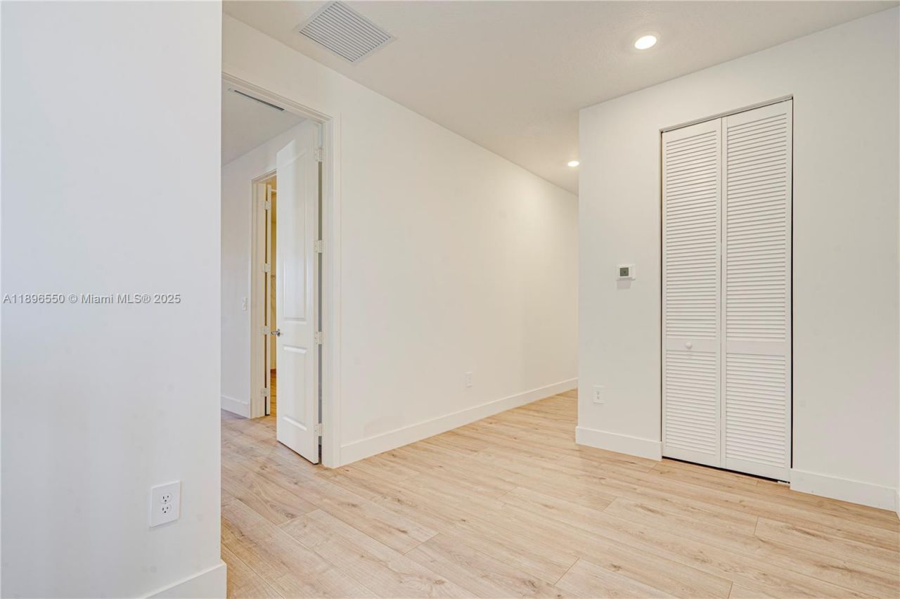 4390 SW 122nd Ter, Davie, FL 33330 Photo