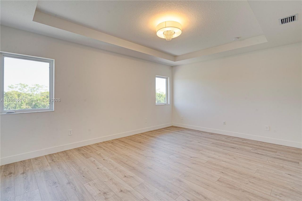 4390 SW 122nd Ter, Davie, FL 33330 Photo