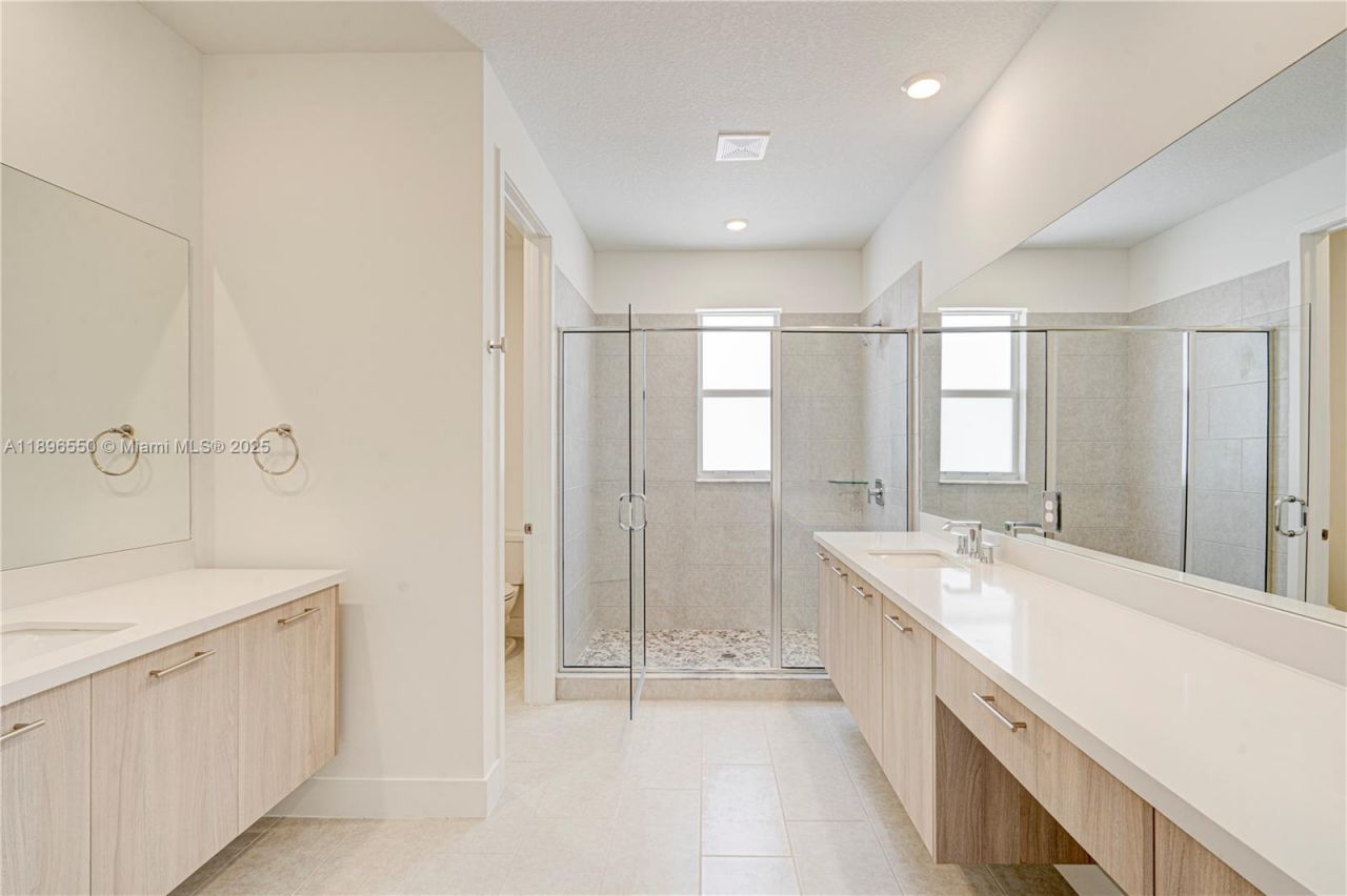 4390 SW 122nd Ter, Davie, FL 33330 Photo