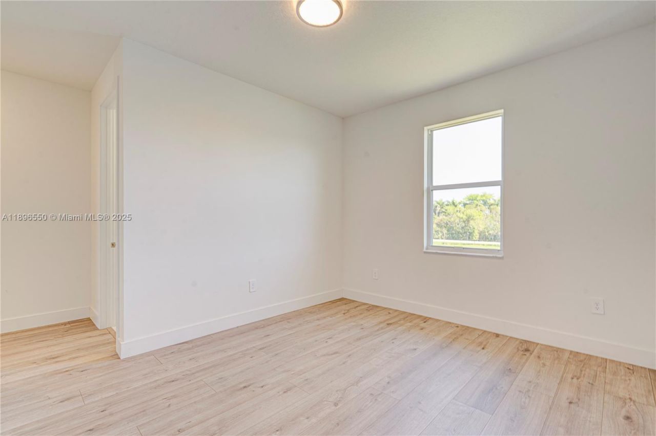 4390 SW 122nd Ter, Davie, FL 33330 Photo