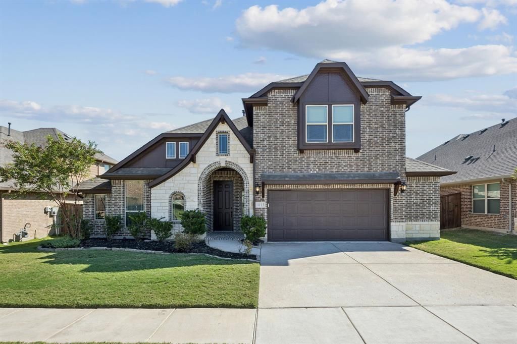 1013 Kettlewood Drive, Justin, TX 76247 Main Photo