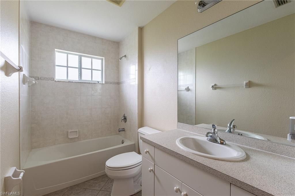 717 SE 8th St, Cape Coral, FL 33990 Photo