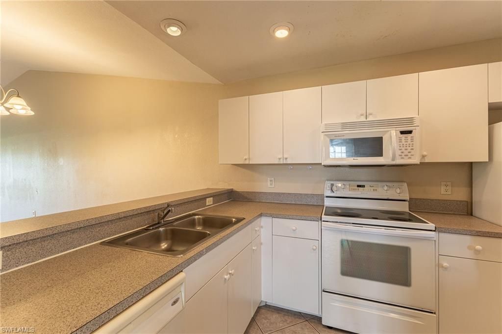 717 SE 8th St, Cape Coral, FL 33990 Photo