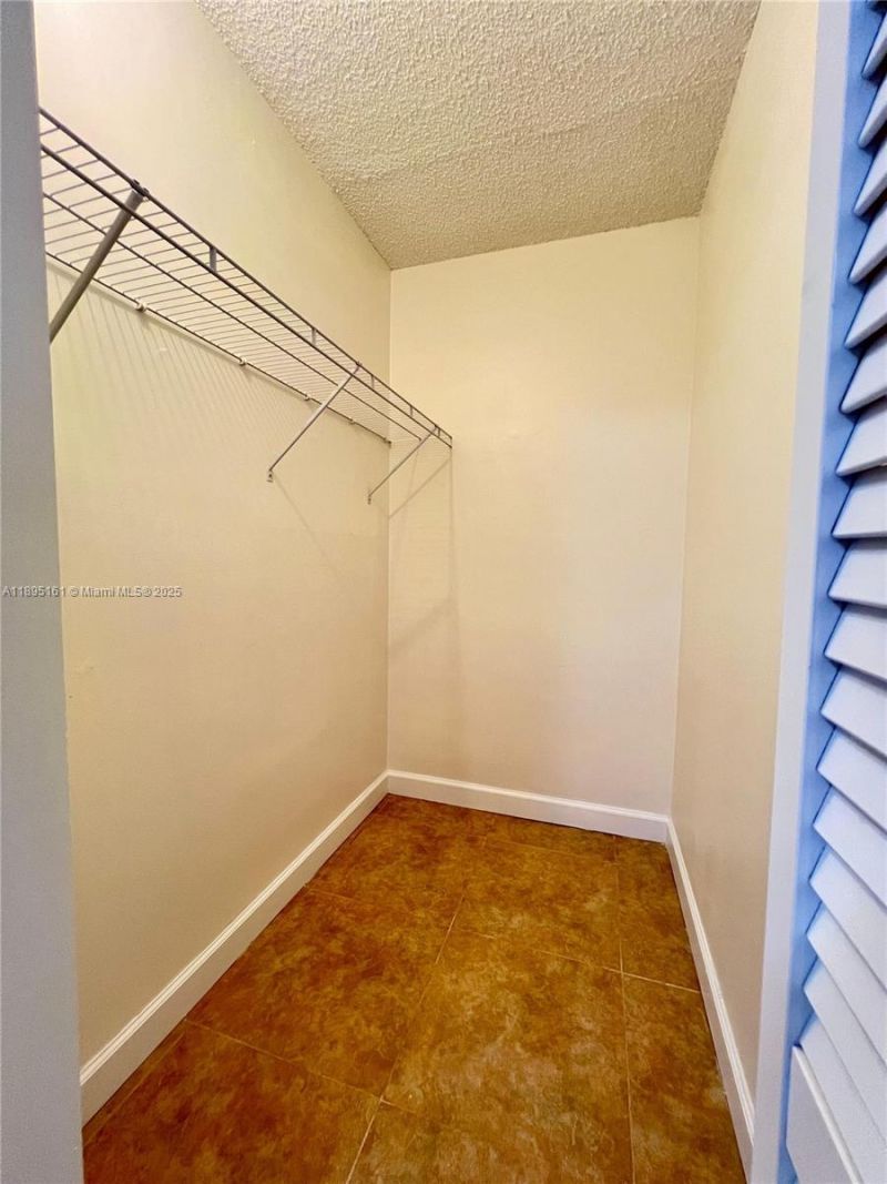 340 Pine Ridge Cir, Unit D-1, Greenacres, FL 33463 Photo
