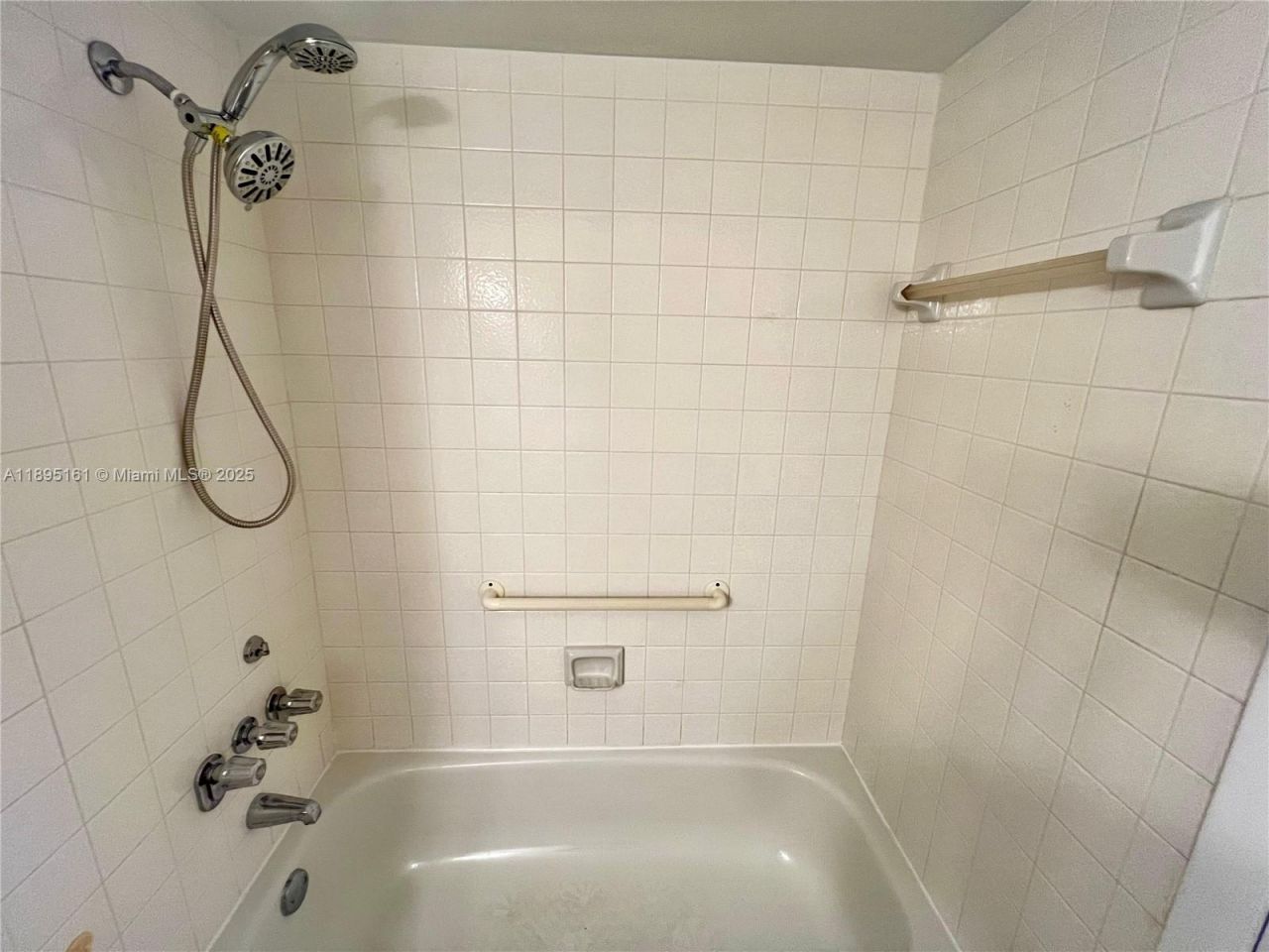 340 Pine Ridge Cir, Unit D-1, Greenacres, FL 33463 Photo