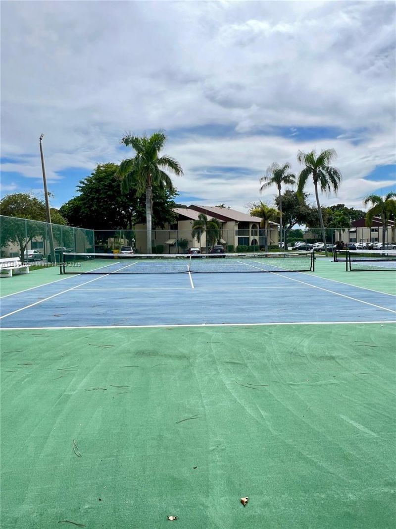 340 Pine Ridge Cir, Unit D-1, Greenacres, FL 33463 Photo