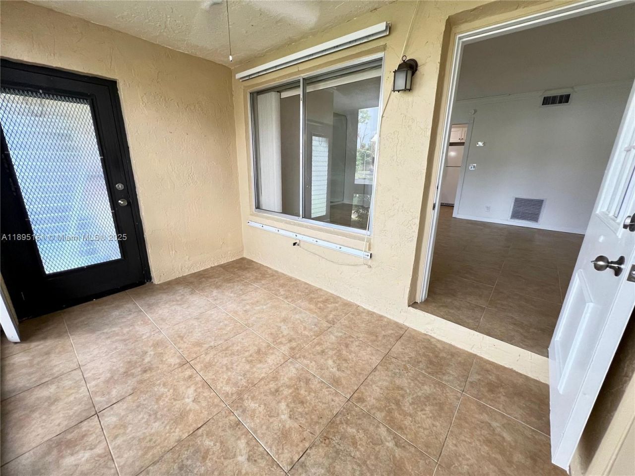 340 Pine Ridge Cir, Unit D-1, Greenacres, FL 33463 Photo