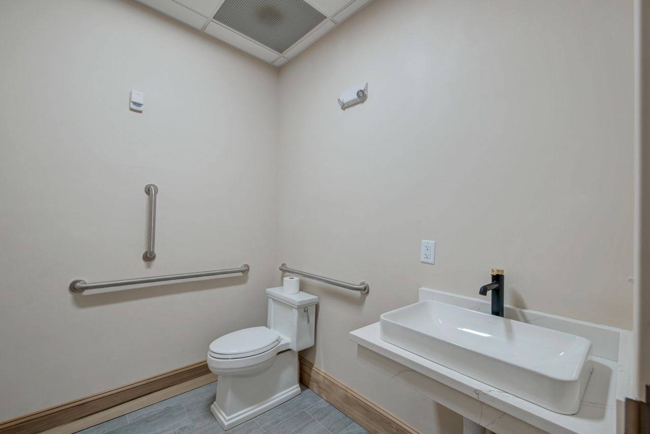 212 W 4th North Street N Photo 15