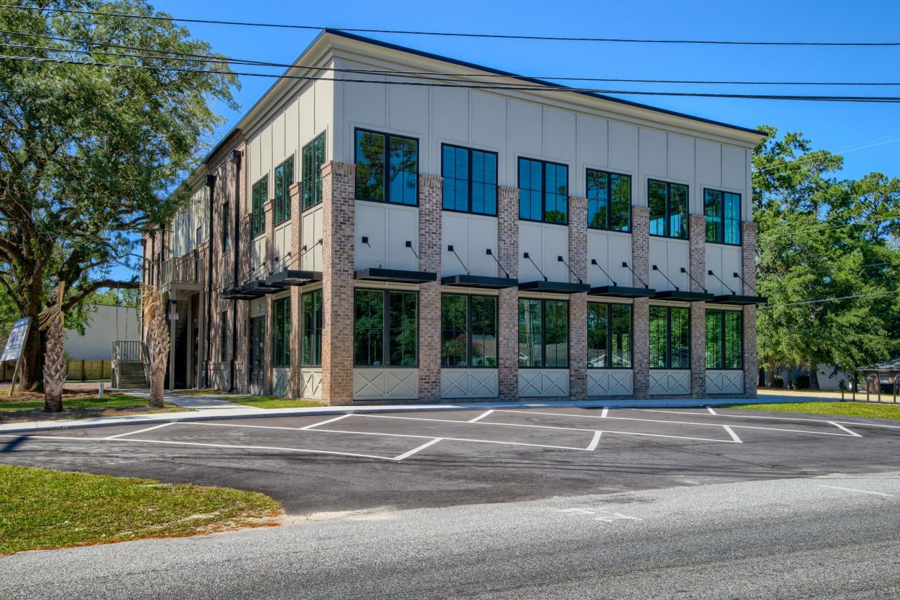 212 W 4th North Street N Photo 5