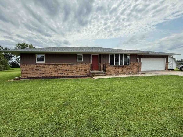 311 E Churchill St, Keswick, IA 50136