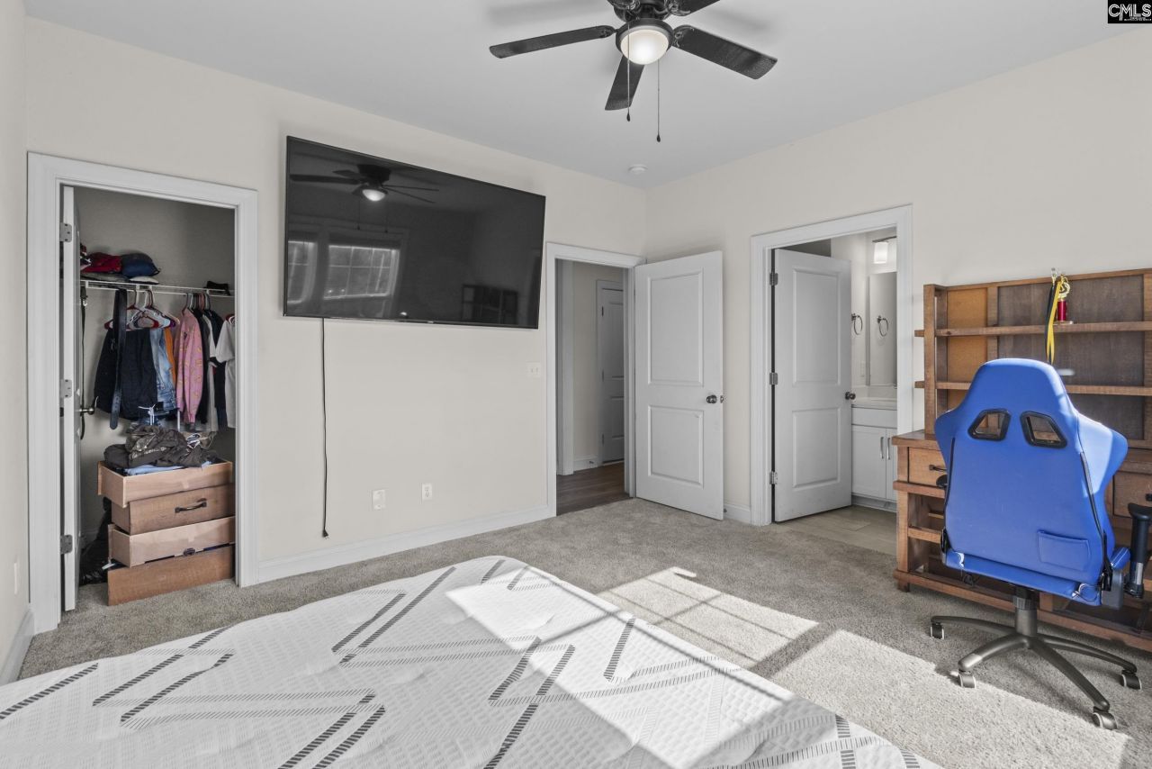 274 Red Ash Way Photo 18