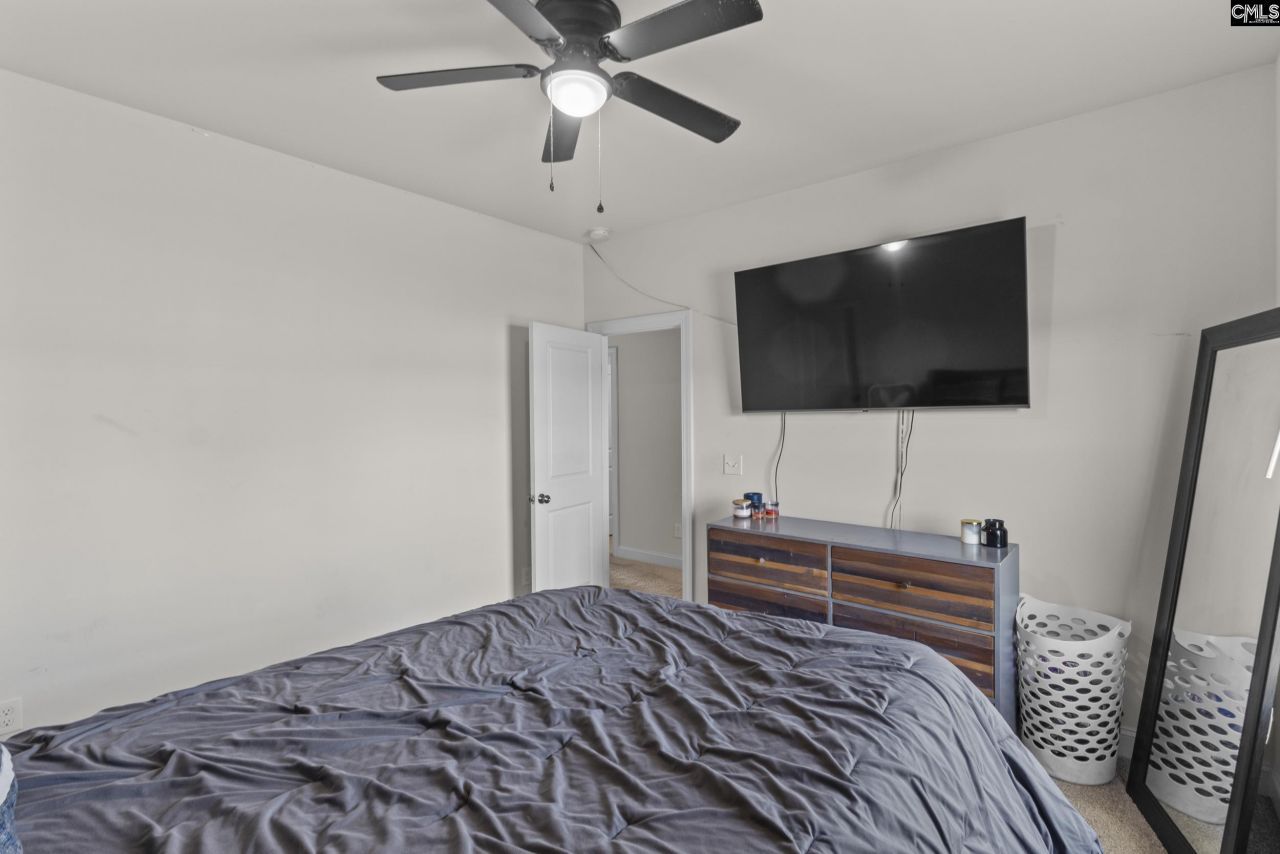 274 Red Ash Way Photo 32