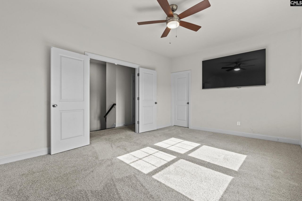 274 Red Ash Way Photo 34