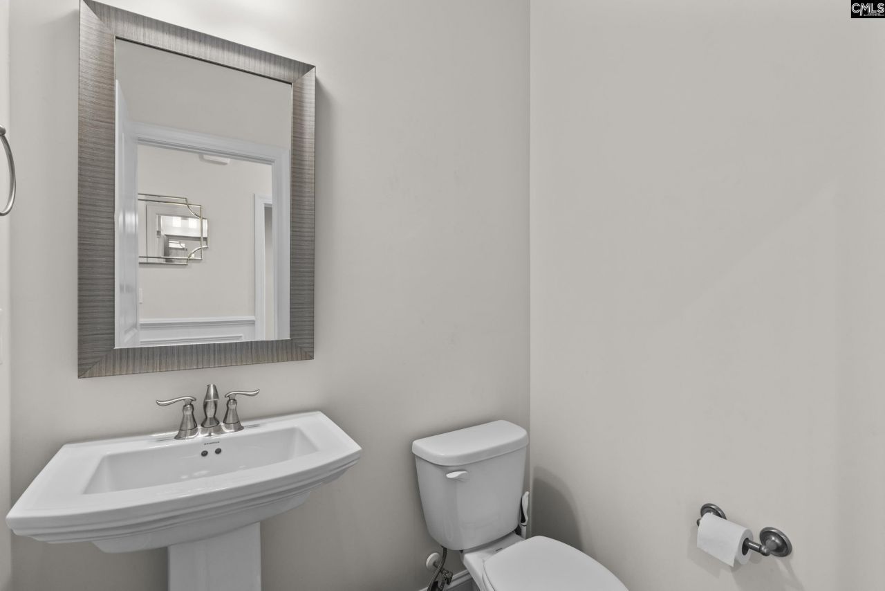 274 Red Ash Way Photo 5