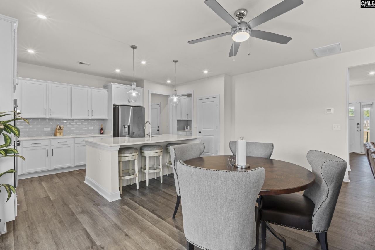 274 Red Ash Way Photo 9