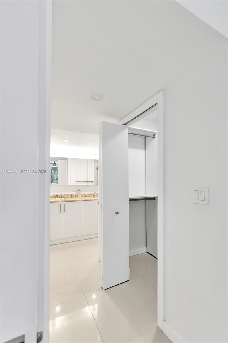 2801 NE 183rd St, Unit 116W, Aventura, FL 33160 Photo