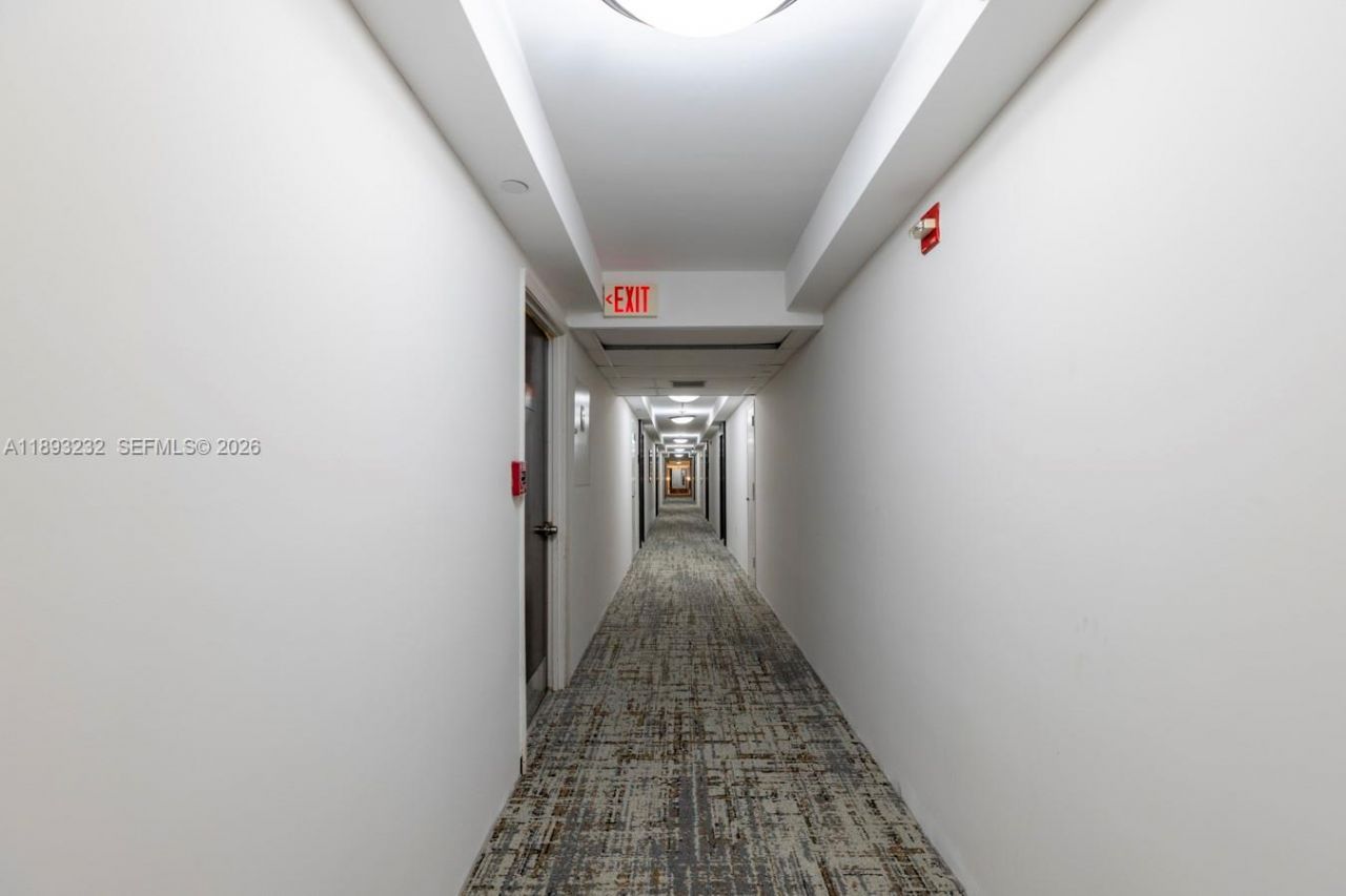 2801 NE 183rd St, Unit 116W, Aventura, FL 33160 Photo