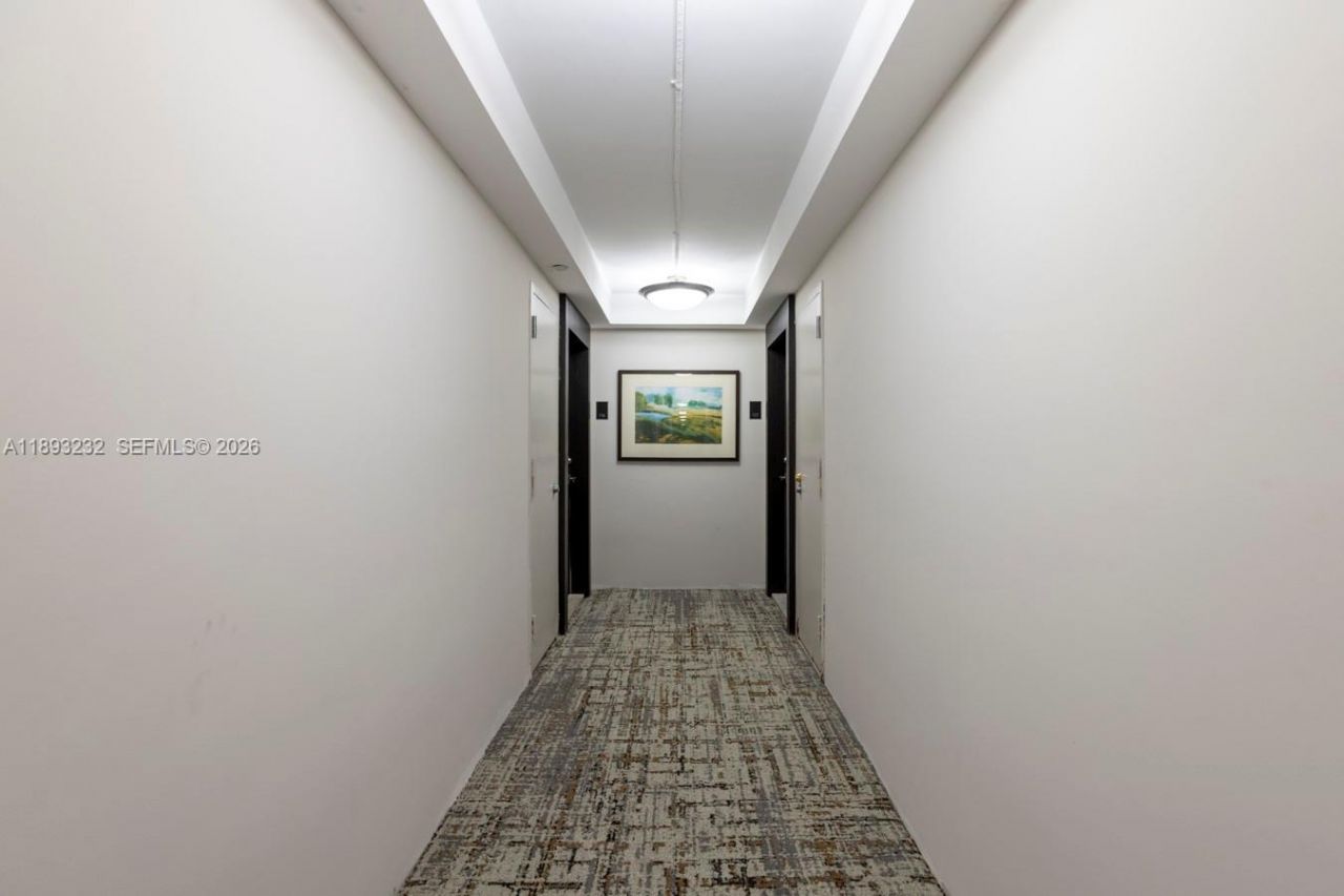 2801 NE 183rd St, Unit 116W, Aventura, FL 33160 Photo