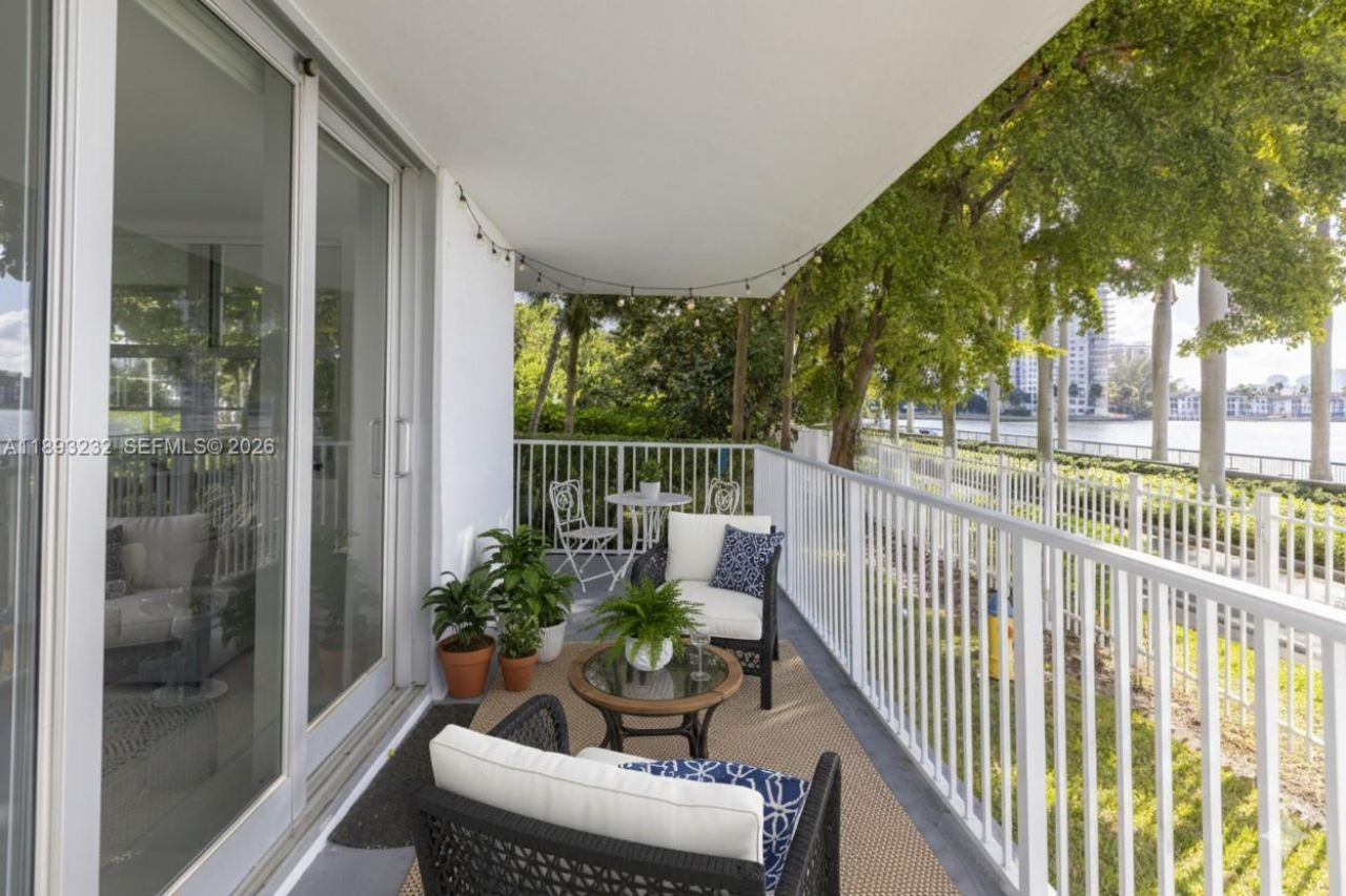 2801 NE 183rd St, Unit 116W, Aventura, FL 33160 Photo