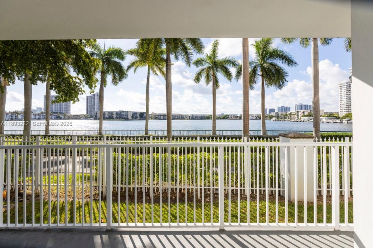 2801 NE 183rd St, Unit 116W, Aventura, FL 33160 Photo