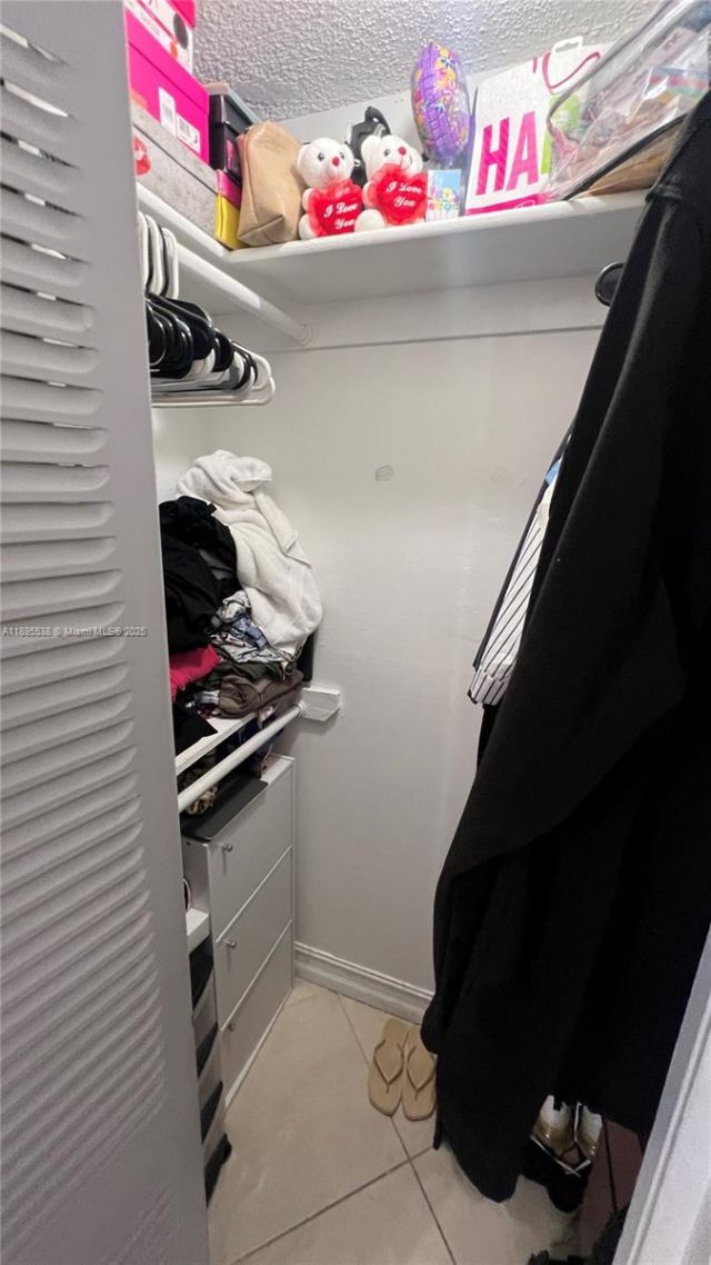 1801 S Treasure Dr, Unit 415, North Bay Village, FL 33141 Photo