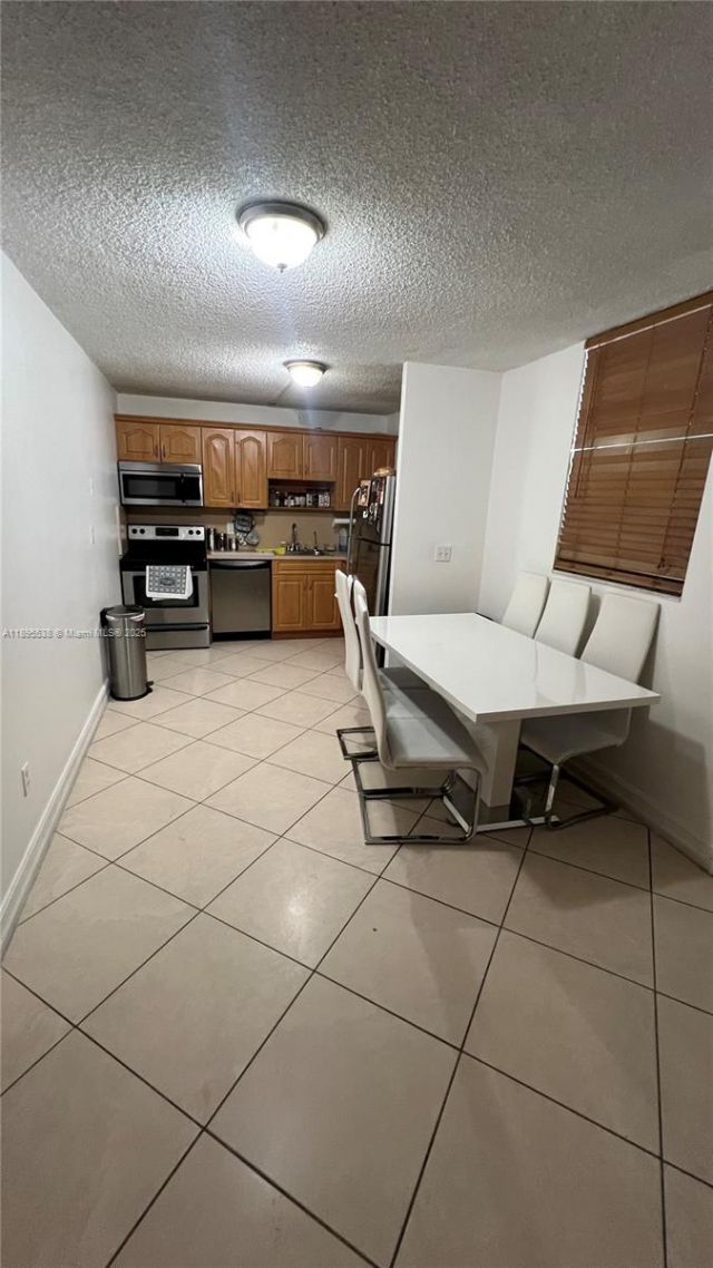 1801 S Treasure Dr, Unit 415, North Bay Village, FL 33141 Photo