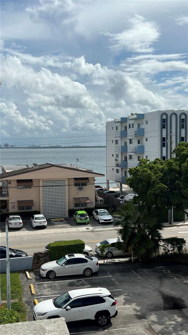 1801 S Treasure Dr, Unit 415, North Bay Village, FL 33141 Photo