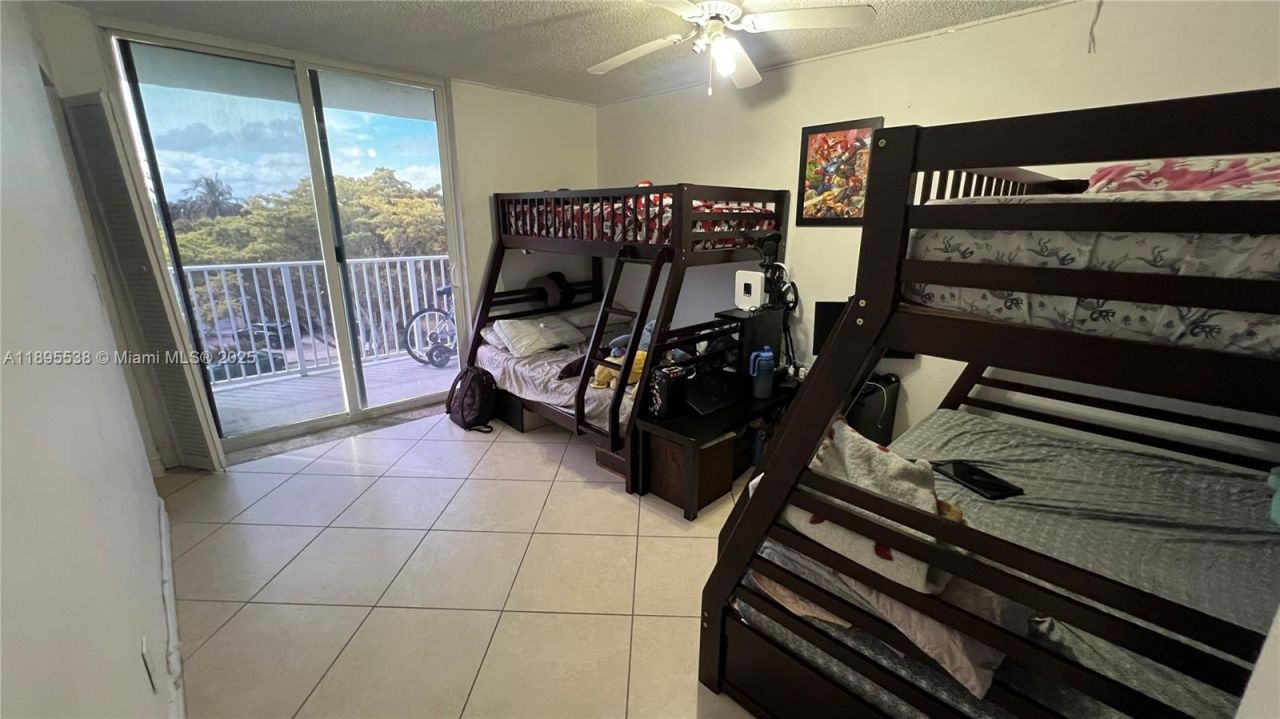 1801 S Treasure Dr, Unit 415, North Bay Village, FL 33141 Photo