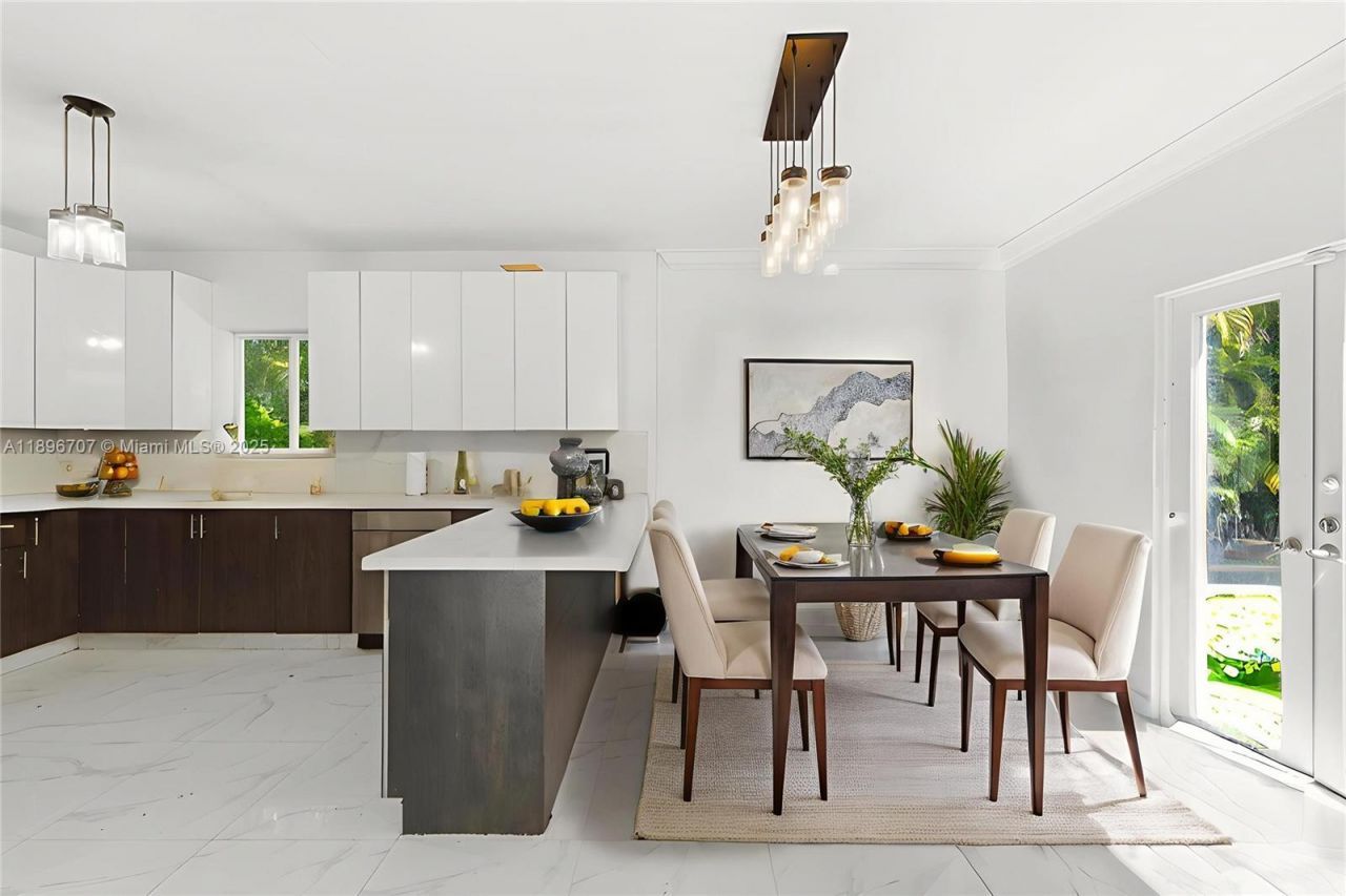 401 SW 28th Rd, Miami, FL 33129 Photo