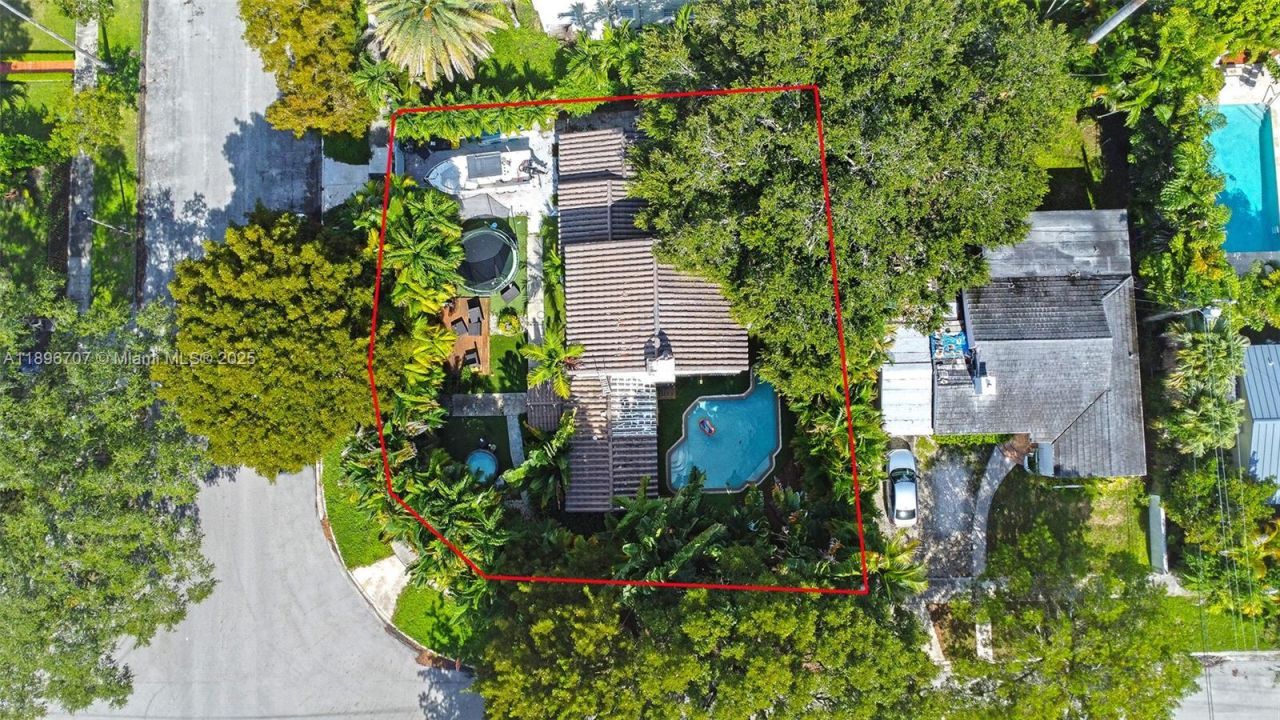 401 SW 28th Rd, Miami, FL 33129 Photo