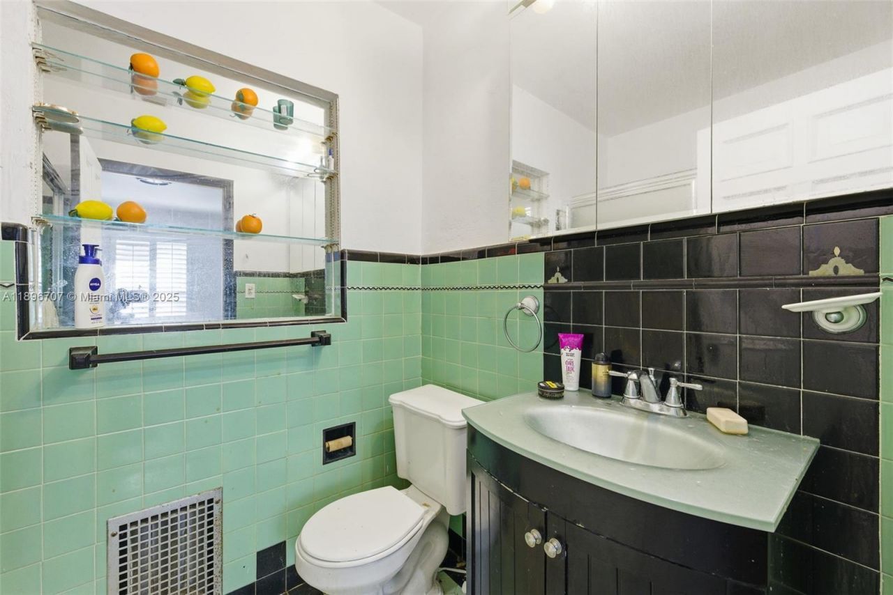 401 SW 28th Rd, Miami, FL 33129 Photo