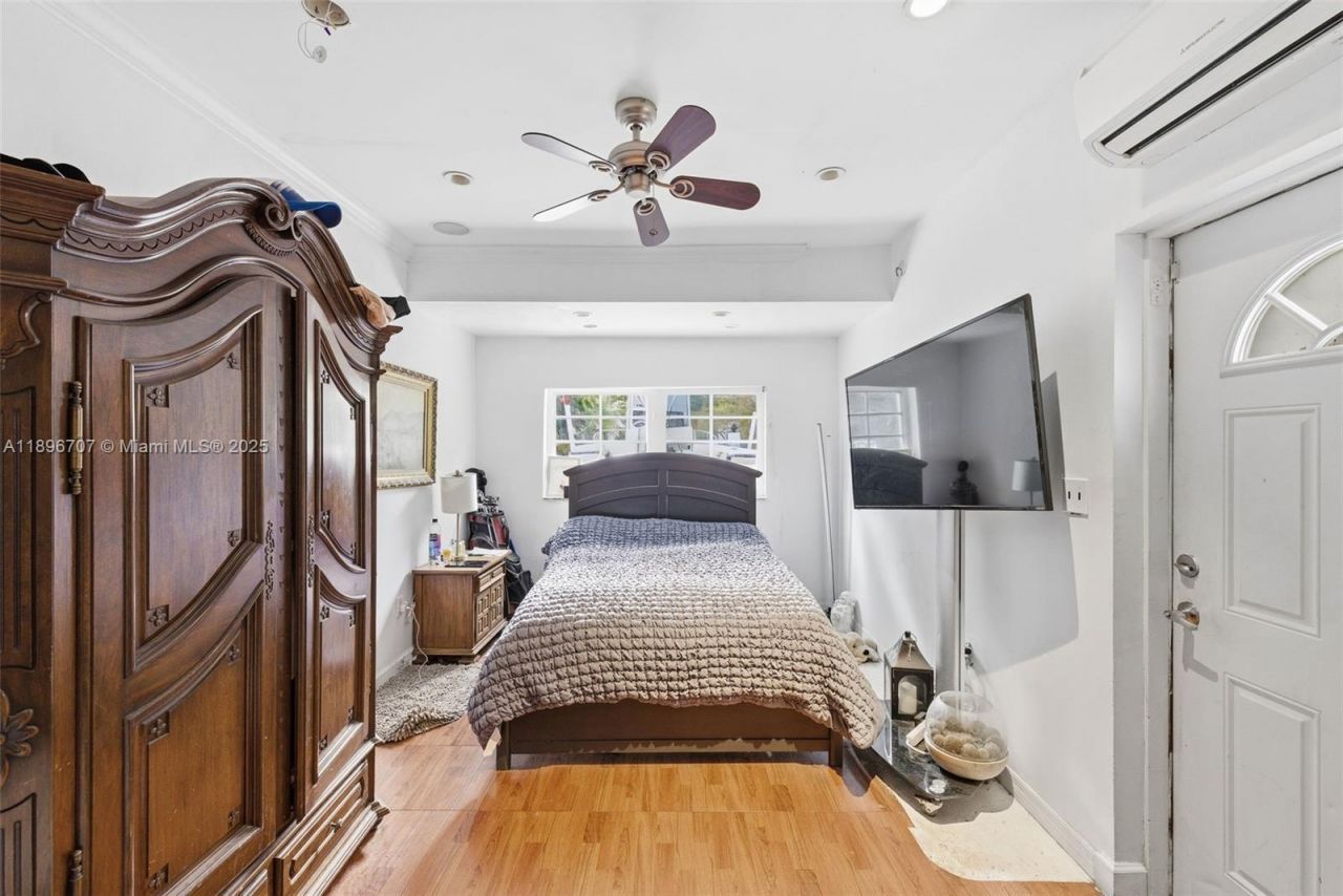 401 SW 28th Rd, Miami, FL 33129 Photo