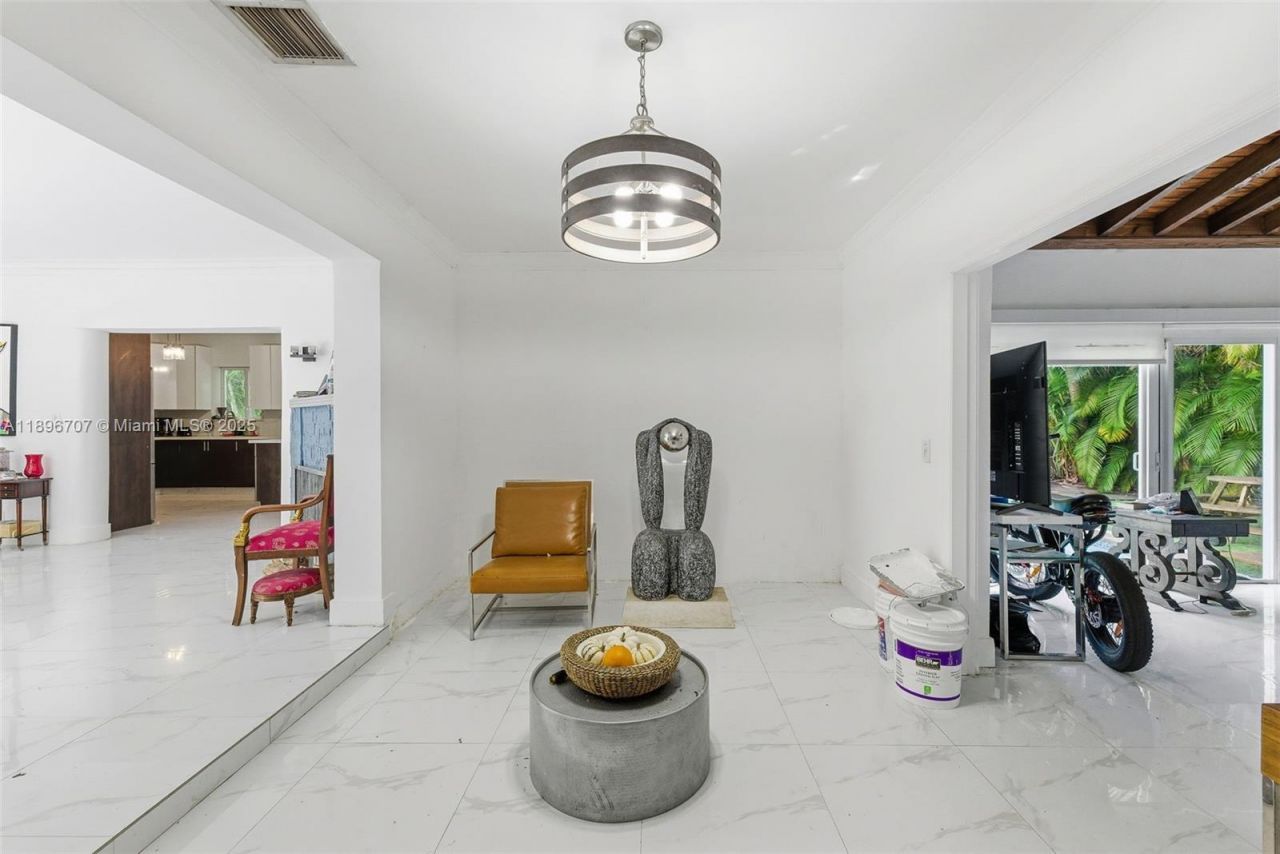 401 SW 28th Rd, Miami, FL 33129 Photo