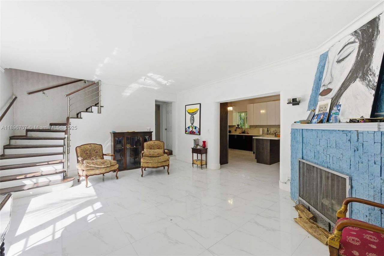 401 SW 28th Rd, Miami, FL 33129 Photo