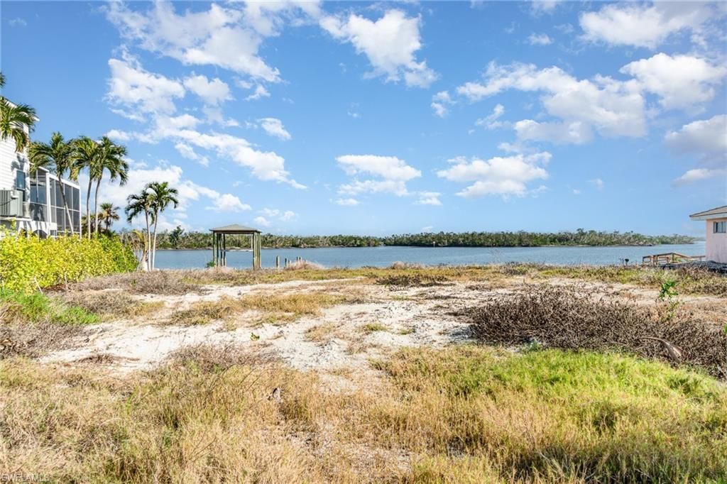 5636 Williams Dr, Fort Myers Beach, FL 33931 Photo