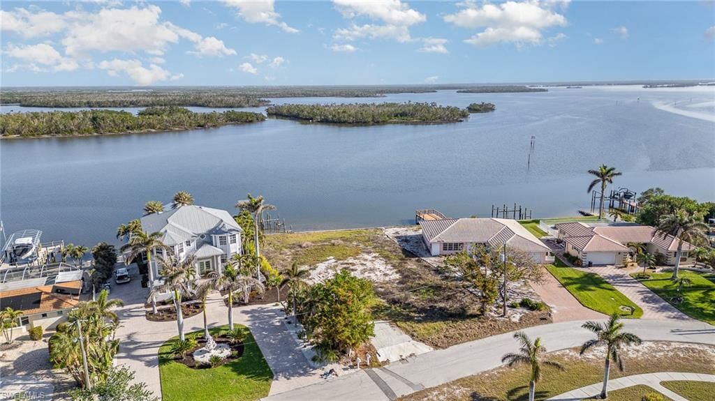 5636 Williams Dr, Fort Myers Beach, FL 33931 Photo