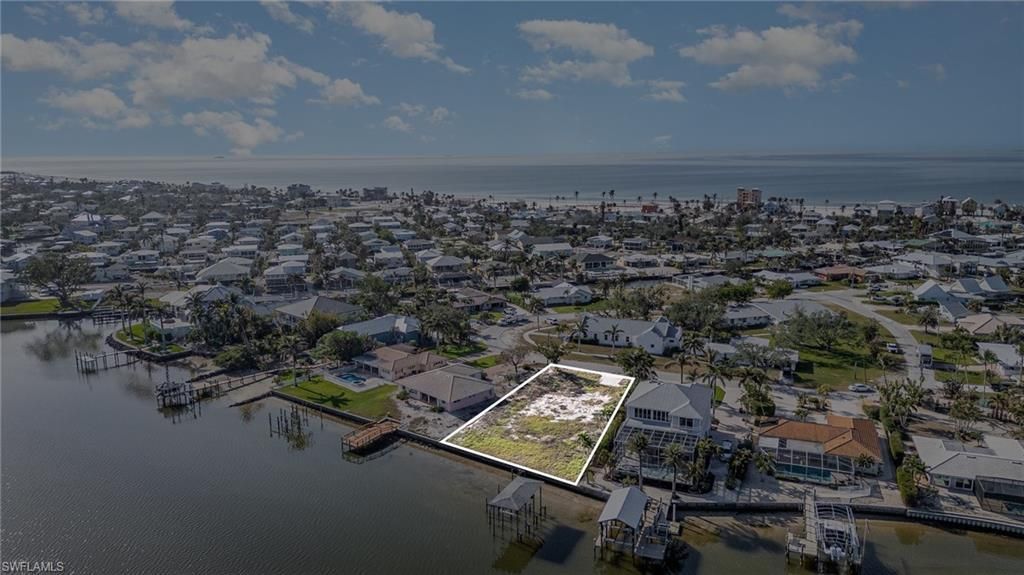 5636 Williams Dr, Fort Myers Beach, FL 33931 Photo