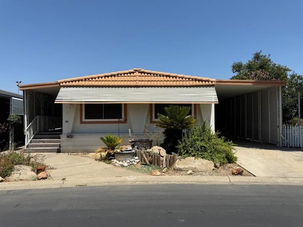 2706 W Ashlan Avenue, Fresno, CA 93705