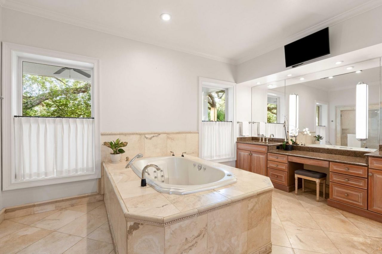 1429 Burningtree Road Photo 39