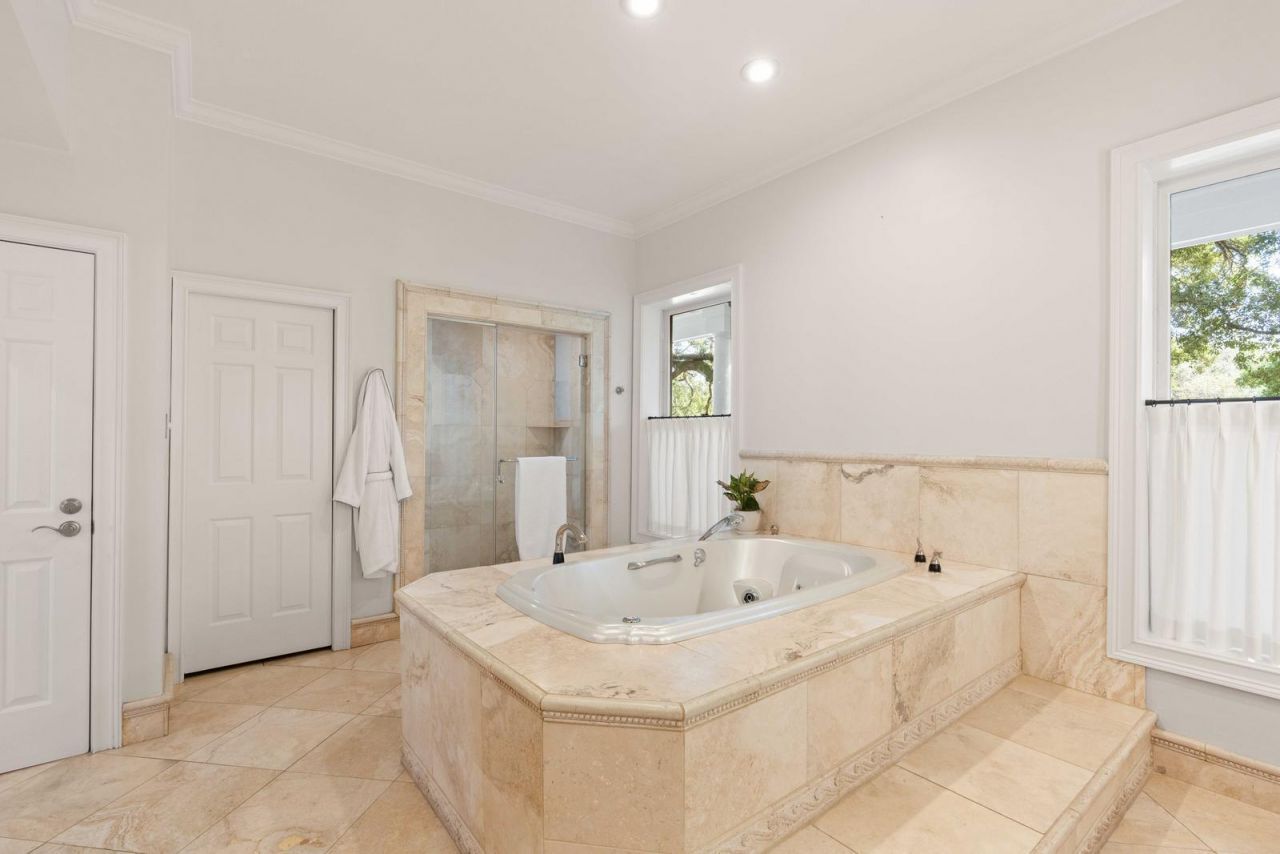 1429 Burningtree Road Photo 40