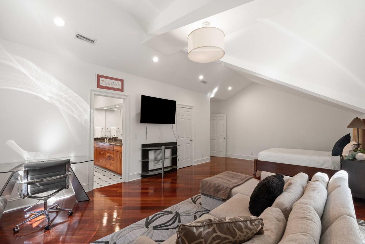 1429 Burningtree Road Photo 59