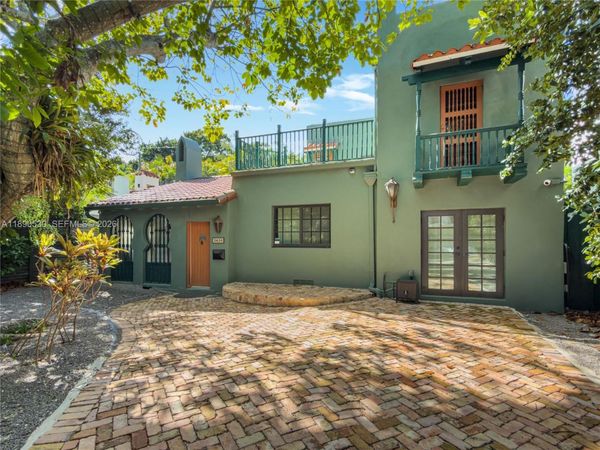 3650 N Bay Homes Dr, Miami, FL 33133